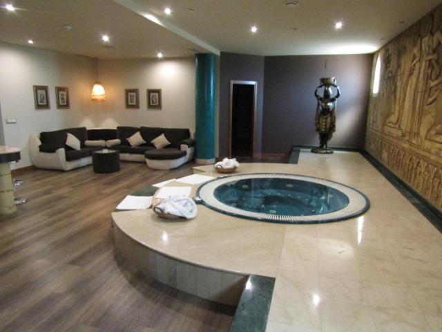 Hotel Alkalat 알칼라데과다이라 외부 사진